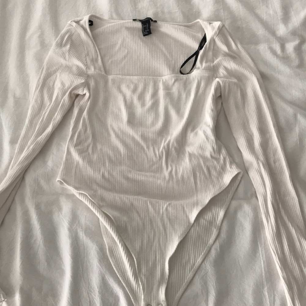 White long sleeve ribbed body suit